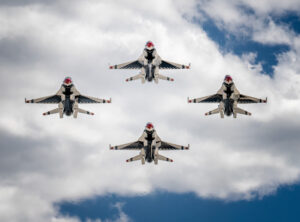 USAF Thunderbirds at an Airshow