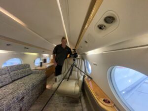Full-Service Approach to Jet Photography