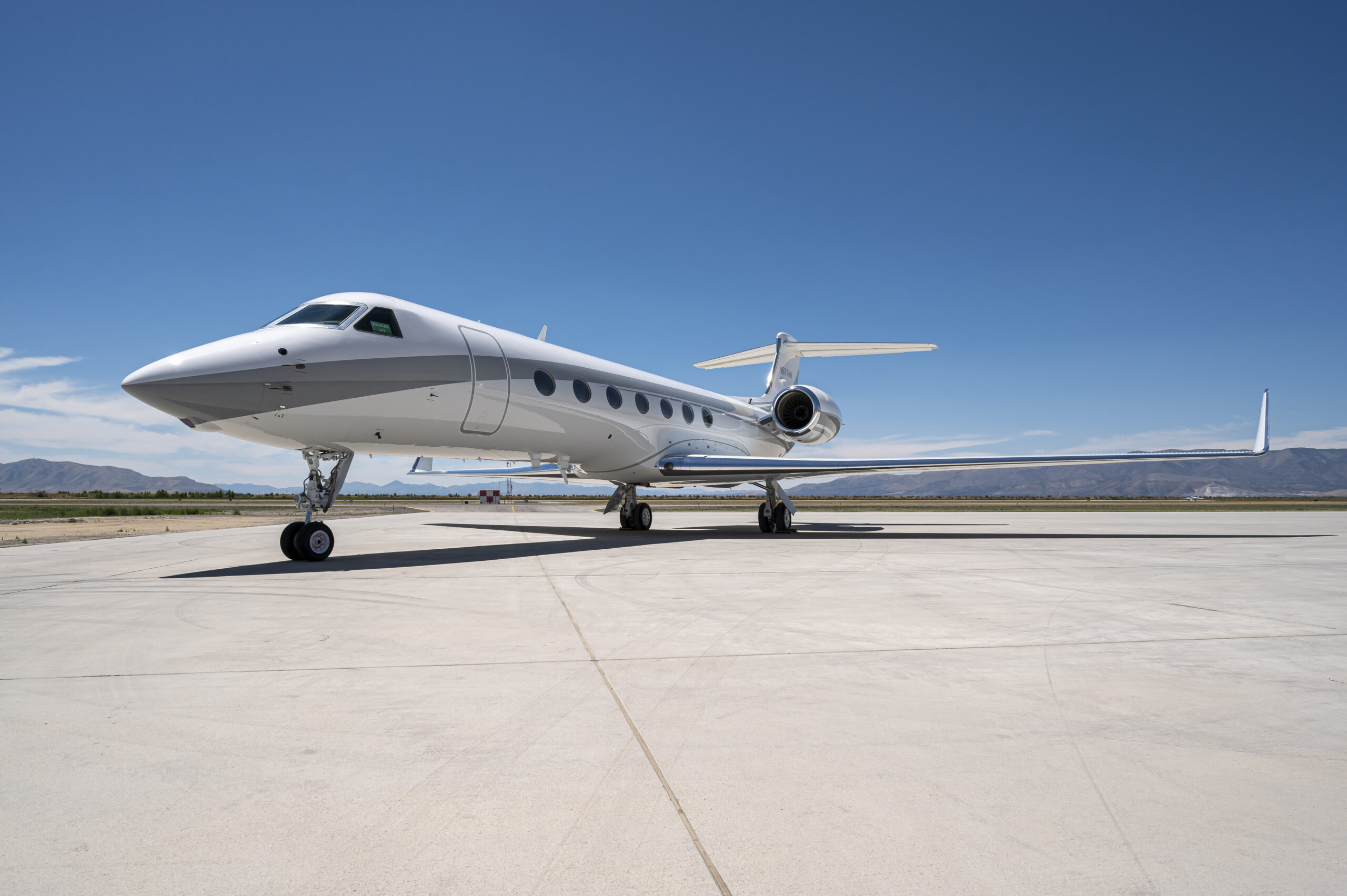 Luxury Jet + Superyacht Photography Across the Caribbean — Trusted by Brokers, Owners, and Charter Brands