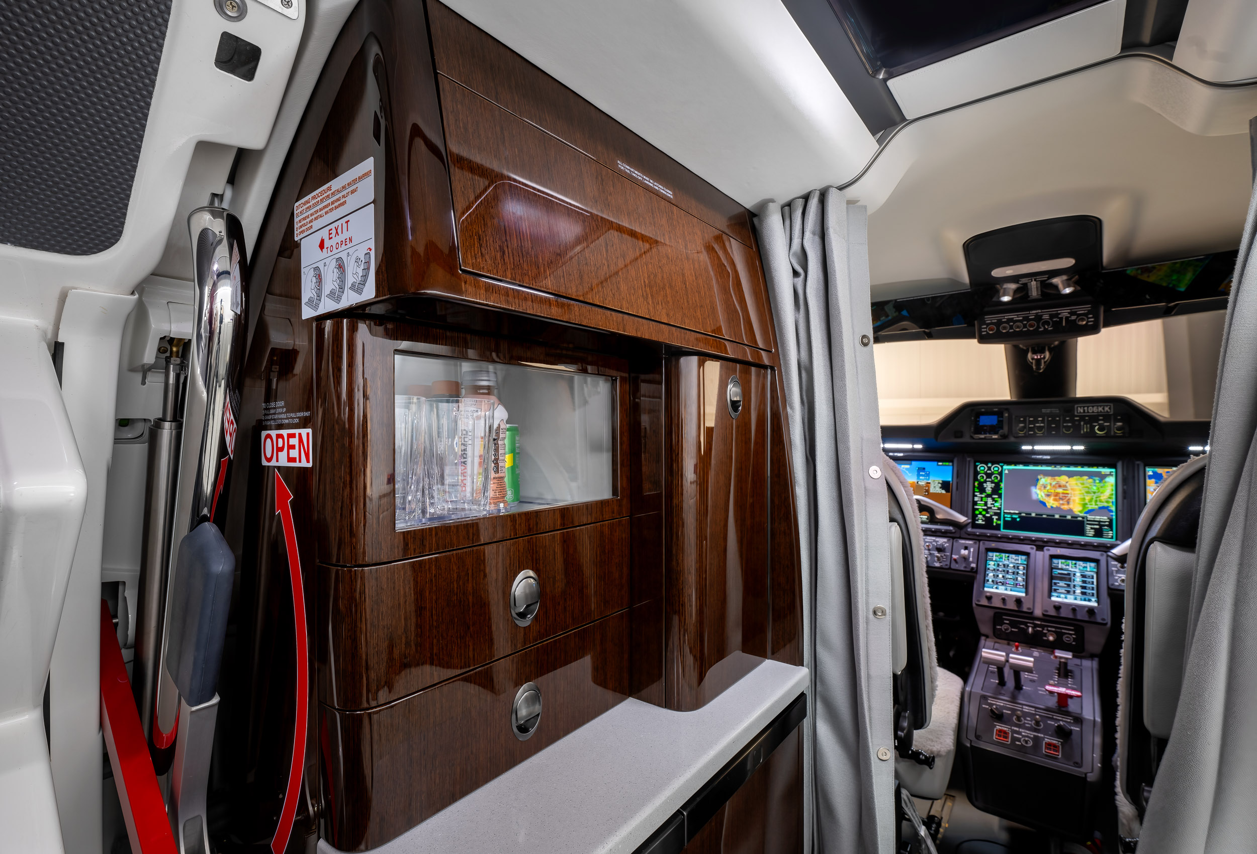 Serving CLT, Concord, and EQY with High-End Aircraft Imagery